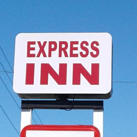 Express Inn & Suites - 5 Miles From St Petersburg Clearwater Airport Dış mekan fotoğraf